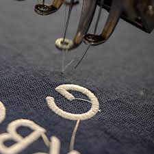 Искусство вышивки на подушках на заказ креатив и стиль для вашего дома